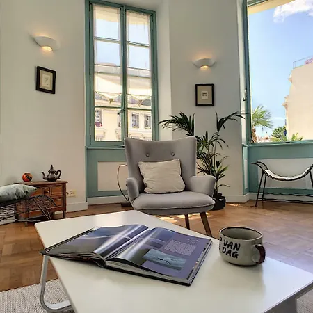Nestor&jeeves - L'artiste Rotonde - Central - Very Close Sea * Nice